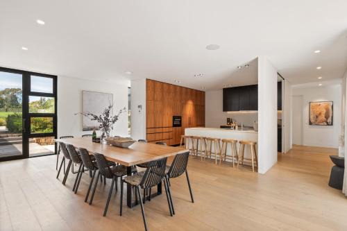 Injala House - Designer Masterpiece, Exeter