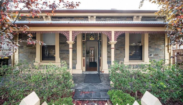 Irma`s Place—A Historic Garden Cottage