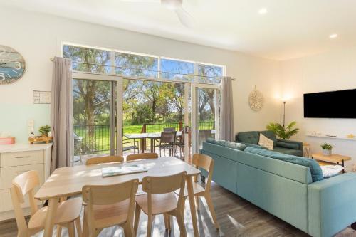 Isla Villa, Cowes, Phillip Island. in Cowes