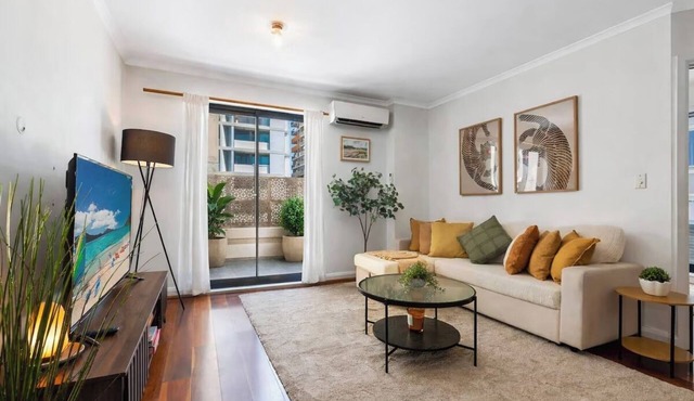 Jack’s Cozy 2-Bedroom Retreat in Beautiful Redfern With AC + Free Parking