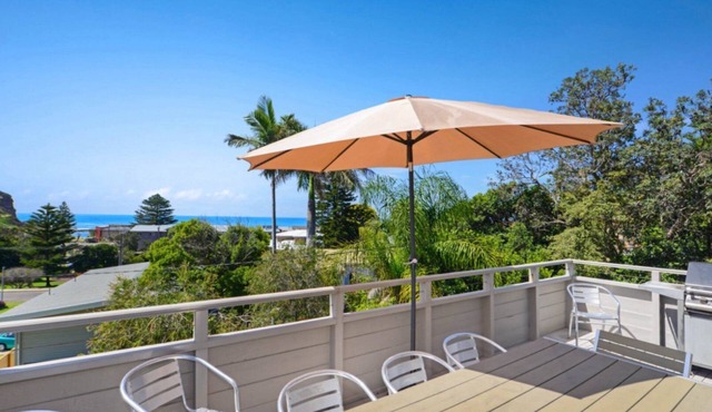 Jewel on the Glade - 1 Min Walk to the Beach