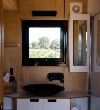 Jones Winery Tiny House on the Vineyard, Rutherglen - Off Grid in Rutherglen