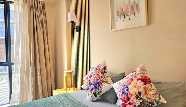 Joyful Stay|Stylish reatreat in Perth City Center. Middle OF Perth City
