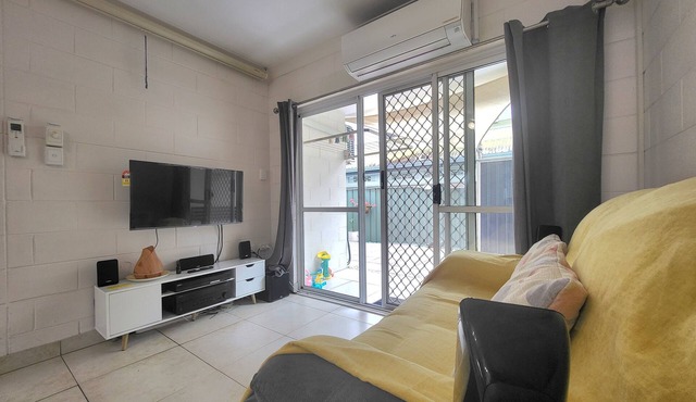 Ka's cozy 2 bedrooms apartment at Cairns Central