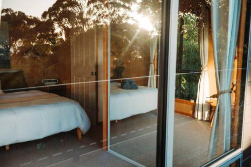 Kelp Cabin intimate, calm and restful in White Beach