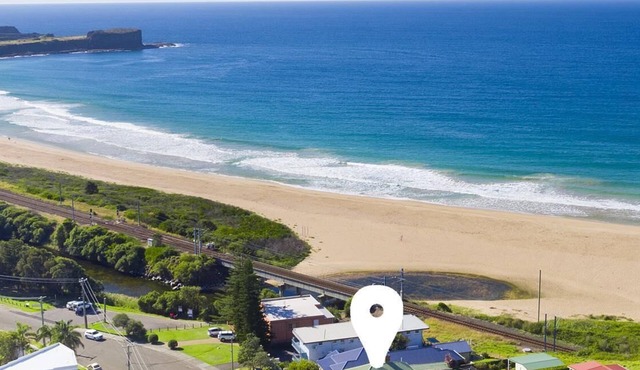Kiama Beachfront Bombo Cottage in Kiama