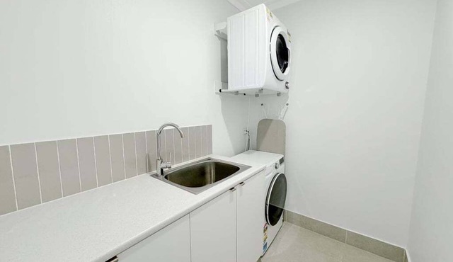 Kincaid@234 - lux townhouse
