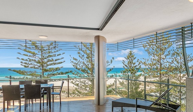 Kirra Wave 702 - Beachfront North Kirra!
