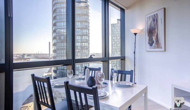 KOZYGURU | DOCKLANDS | HIGH LEVEL WATERVIEW | 1BED | POOL | VDO883