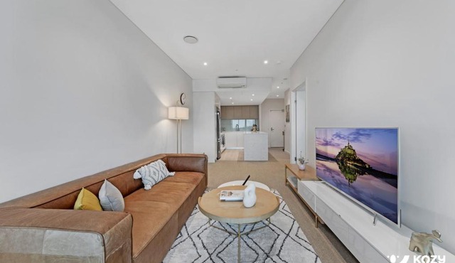 KozyGuru | Wentworth Point | 1 Bed Waterview Apt in Sydney