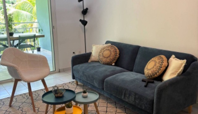 La canope - T2 apartment with private jacuzzi in Remire-Montjoly