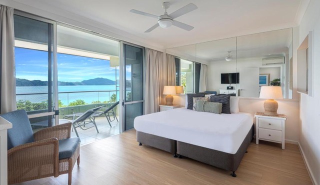 Lagoon Beachfront Lodge 202 on Hamilton Island by HamoRent in Hamilton Island