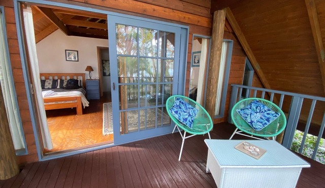 Lakefront Home - Romantic Couples Getaway