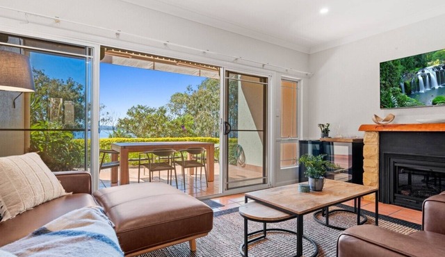 Lakeview Escape with Pool Access | Tinaroo Lodge