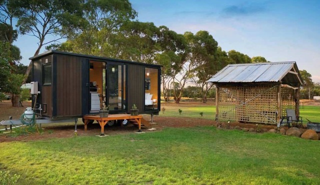 Lara Grove Cottage 2 by Tiny Away