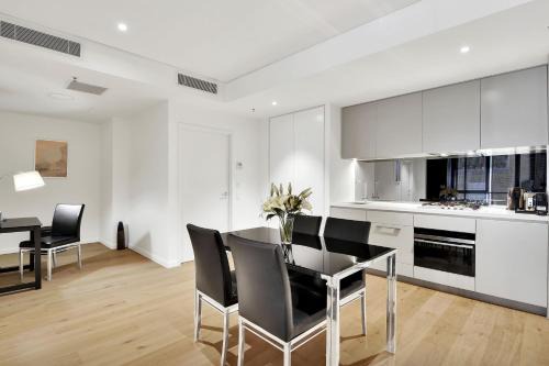 Large One Bedroom with Study-ALB09203 in Sydney