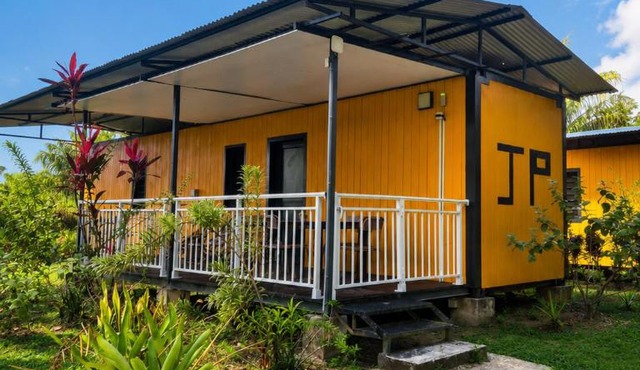 Le Ghirol - Tiny Houses & Nature in Quesnel