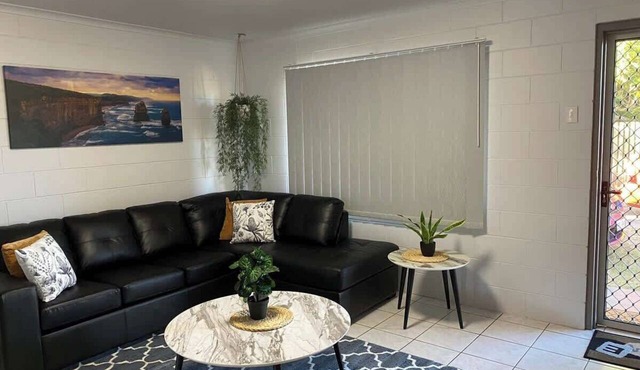 Leafy Andergrove Home, 5 Min to Mackay CBD in Andergrove
