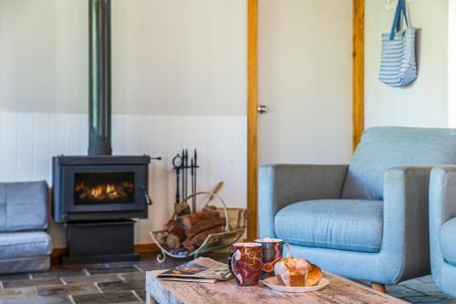 Lens Lodge - Spacious beach Home in Guilderton