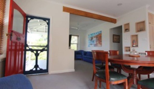 Lighthouse Retreat - Pet Friendly Free Wifi in Apollo Bay