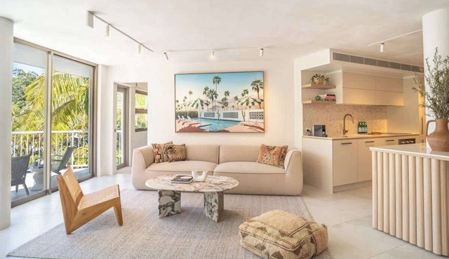 Little Cove Luxe - Naousa 10