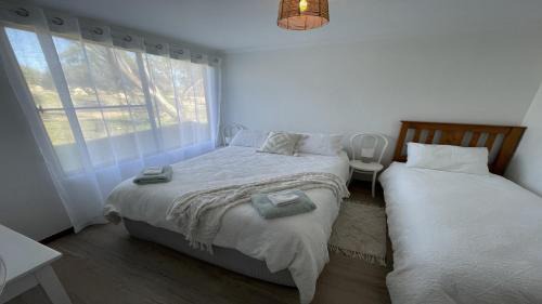 Little Douglas Holiday Shack - A Rare Opportunity To Rent A Property In This Idyllic Coastal Community in Mount Dutton Bay