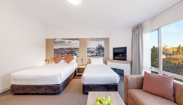 Littomore Hotel on Stewart, Bathurst in Bathurst