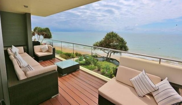Living Gorgeous beach in Bargara Beach
