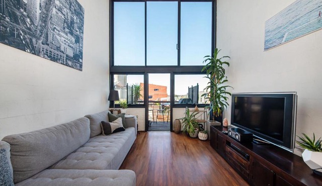 Loft Living Close to the MCG in Melbourne
