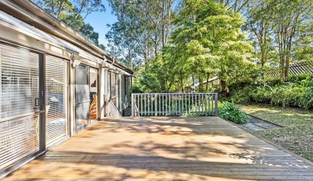 Long Beach Treehouse | Large Deck, Walk to Beach in Long Beach