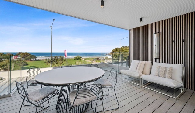 Louttit Bay Apartment 1 in Lorne