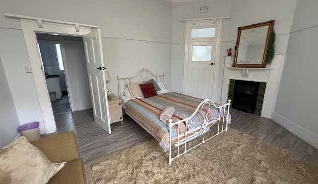 Lovely City Apartment near Harbourside