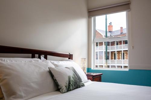 Lovely Studio Apartment in Downtown Albany in Albany