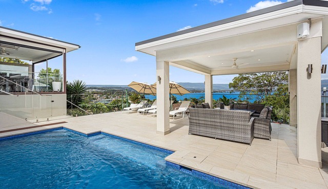 Luxury 5-Bedroom Family Retreat | Heated Resort Pool, Waterslide & Lake Views