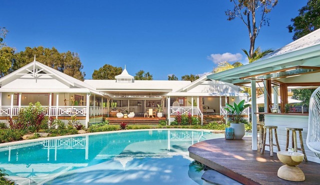 Luxury Beachfront Home | Cairns Northern Beaches
