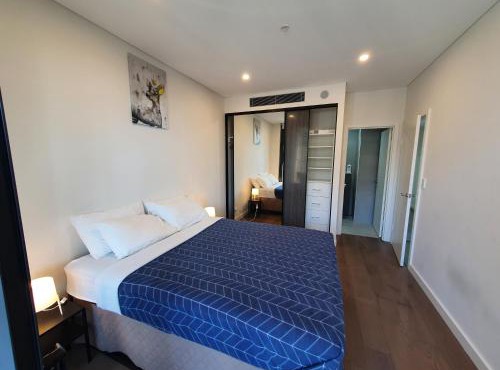 Luxury Loft 3 Bed, 2 Bath, Sleeps 6, Pool, BBQ, No parties