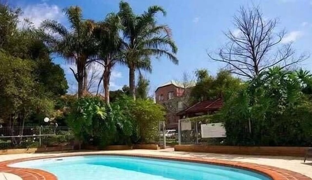 Luxury spacious 2 Bedroom Fitzroy Apartment in Fitzroy