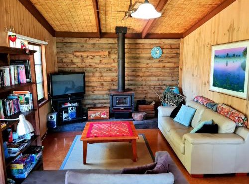 Lyall Street Beach Cabin