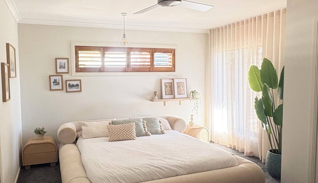 Macedon Ranges - Large Family Home with pool and spa- sleeps 13 - pet friendly! in Gisborne