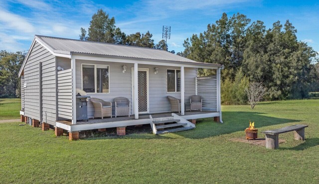 Madigan Cottages | Kookaburra Cottage
