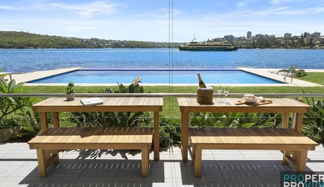 Manly Harbourside Executive Apartment in Manly