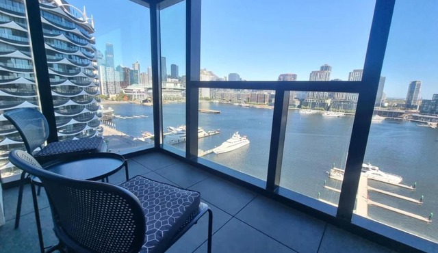 Marina Tower - Stunning Harbour & City View in Melbourne