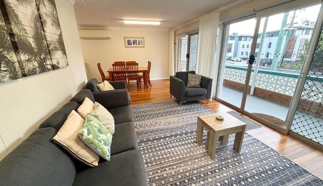 Mariner 16 Flat 1 - Bring your own linen in South West Rocks