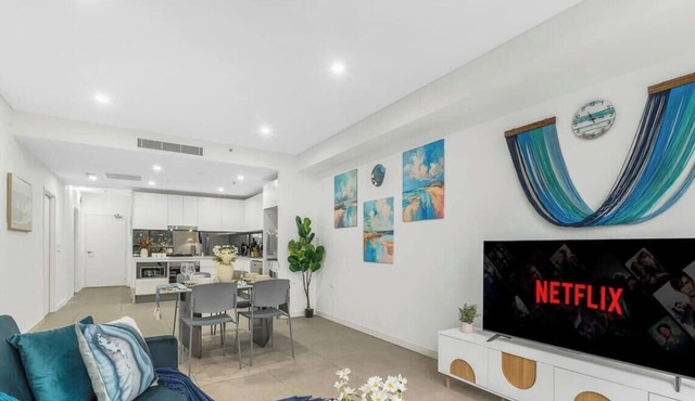 Mascot Airport 2-Bedroom Home with Dual Parking