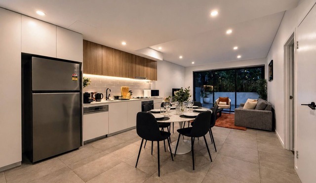 Mascot Haven | Pet-Friendly Family Apartment w/2 Parking Near Sydney Airport