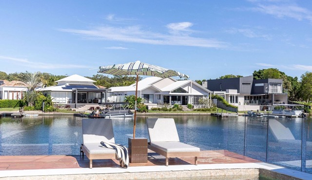 Masthead Waters - Waterfront Home and Pool