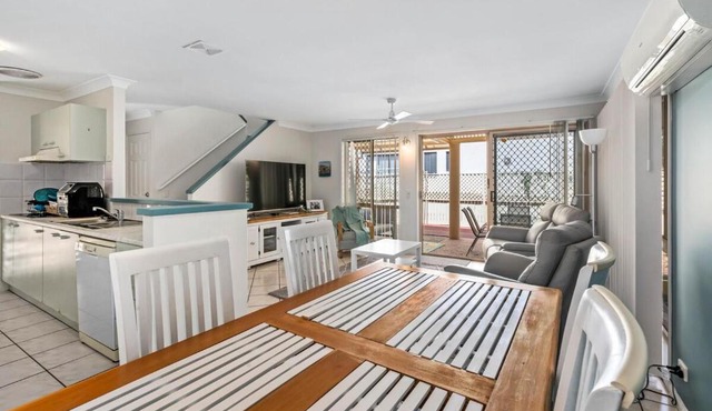 McNaughton Townhouse in Redcliffe