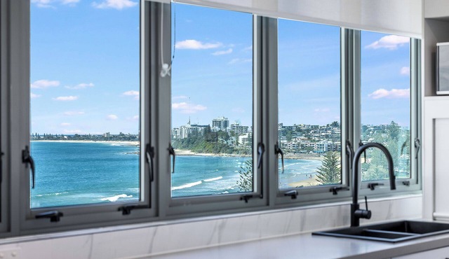 Meridian Alex Beach Apartments