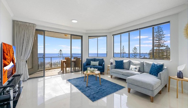 Meridian Alex Beach Apartments