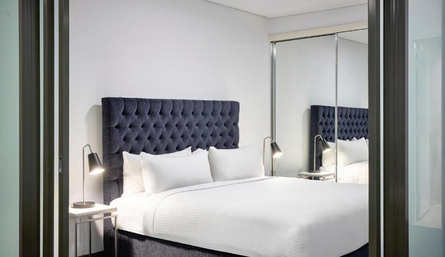 Meriton Suites Campbell Street, Sydney in Sydney